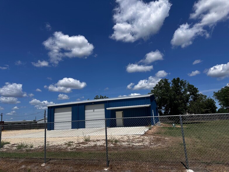 More Photos Of 52 Crawford Dr, Victoria Industrial For Lease