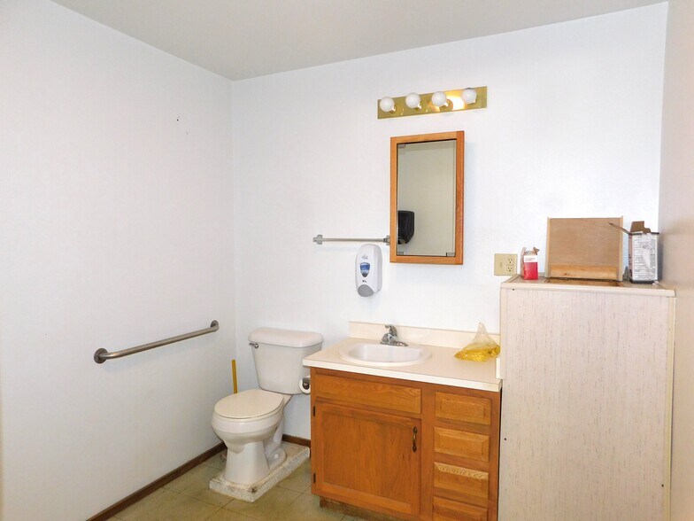 More Photos Of 215 Nieman St, Sunman Warehouse For Sale