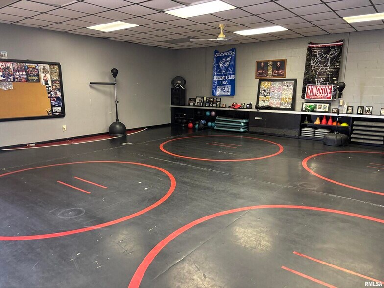 More Photos Of 1850 S Bluff Blvd, Clinton Schools For Sale