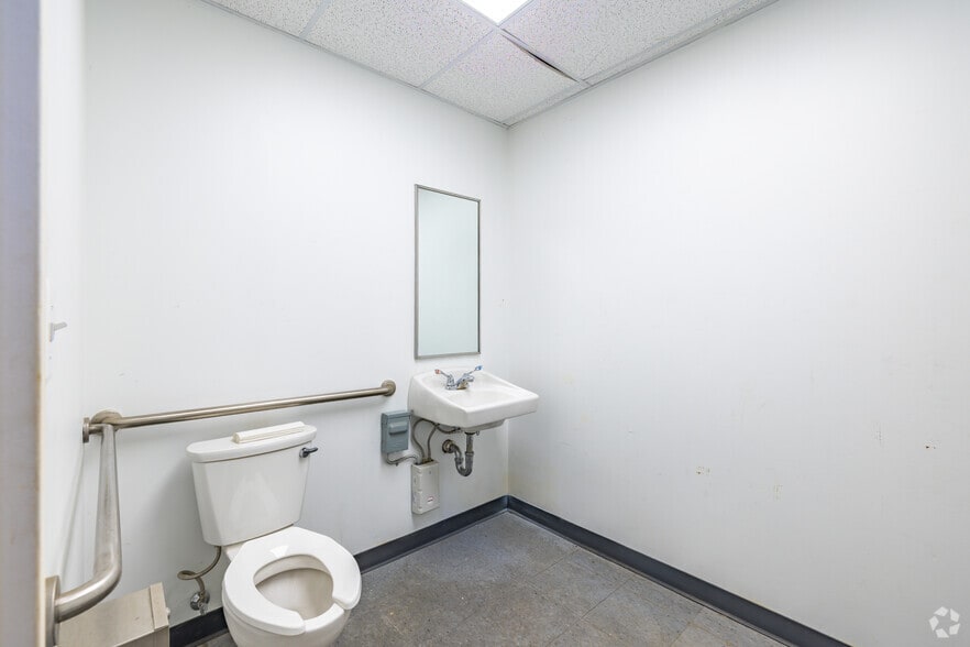 More Photos Of 4139-4153 Amos Ave, Baltimore Unknown For Lease