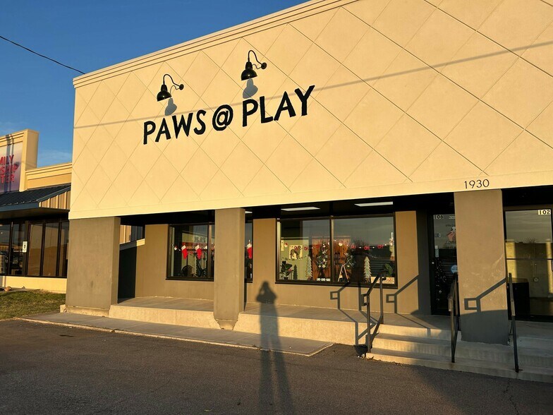 More Photos Of 1930 N Broadway St, Oklahoma City Office For Sale