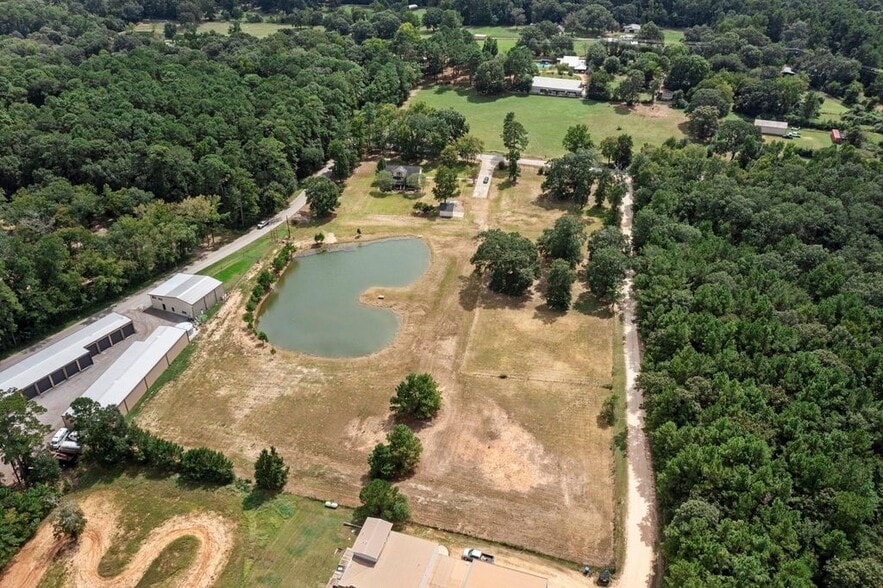 More Photos Of 1250 S Pine Lake Rd, Montgomery Specialty For Sale