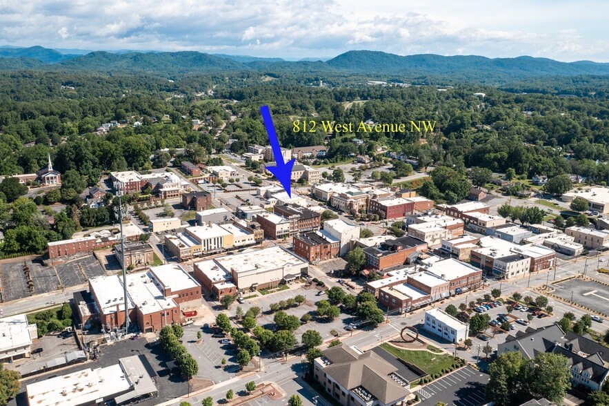 More Photos Of 812 West Ave, Lenoir Storefront Retail Office For Sale