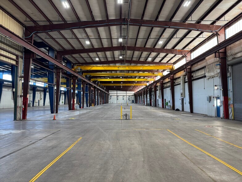 More Photos Of 1121 Buschong St, Houston Warehouse For Lease
