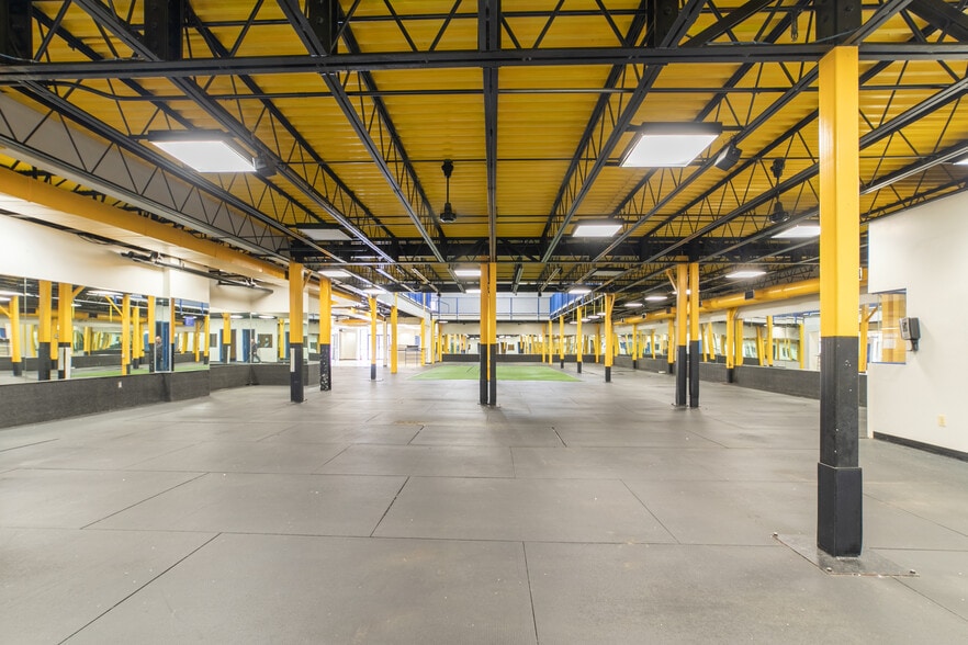 More Photos Of 450 State Route 34, Matawan Light Distribution For Lease