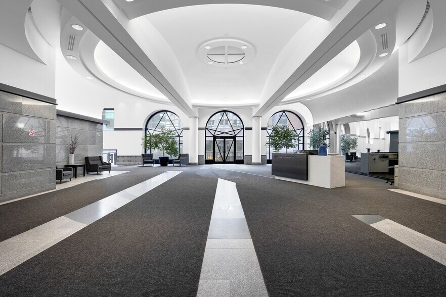 More Photos Of 1555 Rue Peel, Montréal Office For Lease