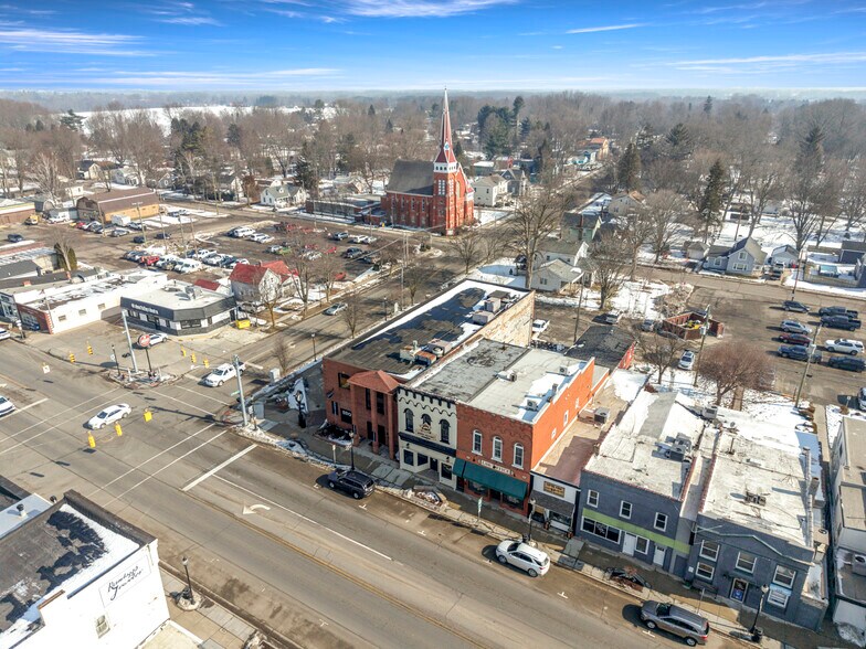 More Photos Of 107 S Main St, Almont Restaurant For Lease