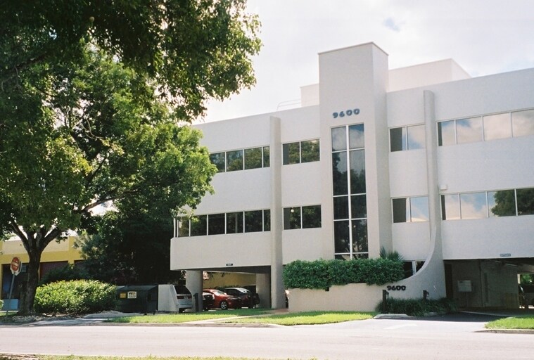 Primary Photo Of 9600 NW 38th St, Miami Medical For Lease