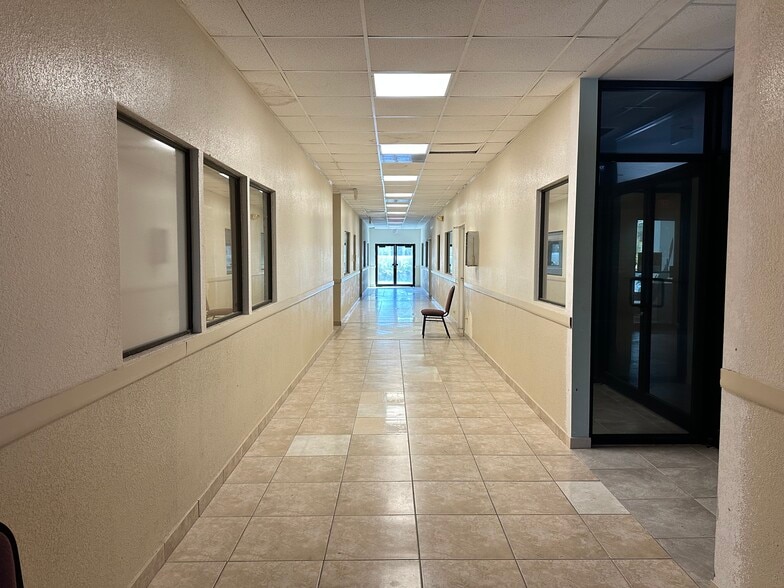 More Photos Of 2922 N State Road 7, Margate Unknown For Lease