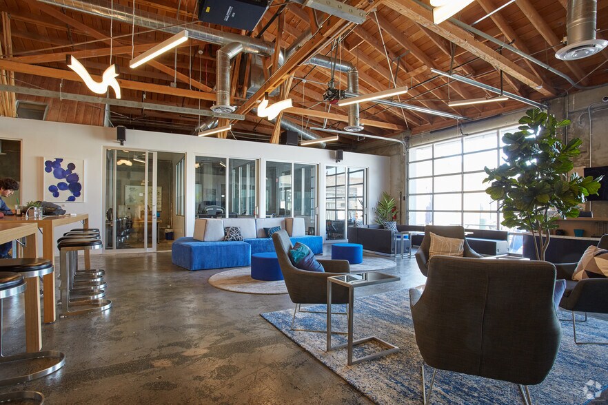 More Photos Of 5877 Obama Blvd, Los Angeles Loft Creative Space For Lease