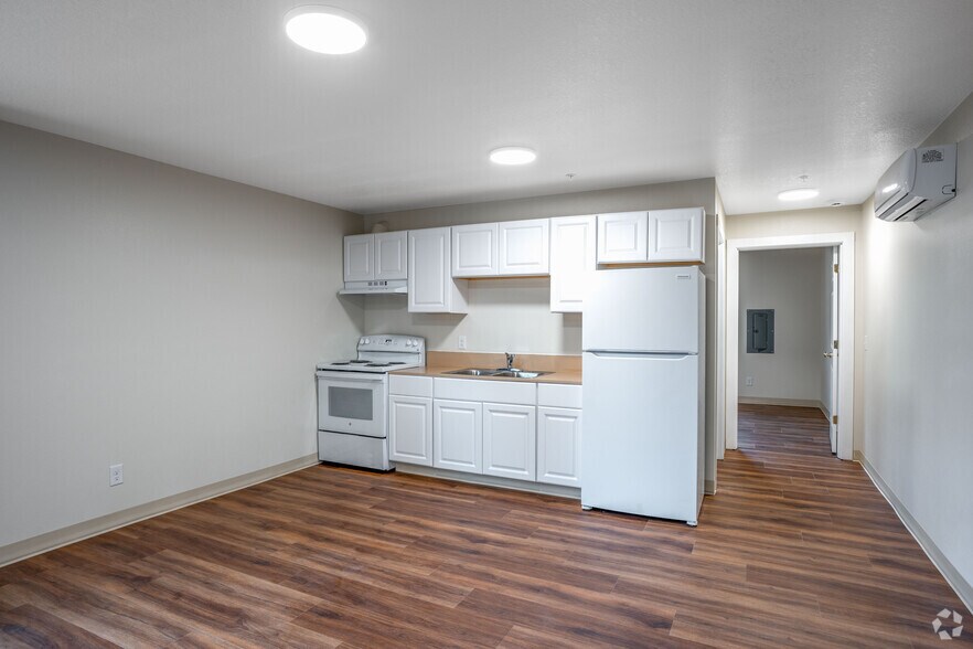 More Photos Of 2615 Neals Ln, Vancouver Apartments For Sale