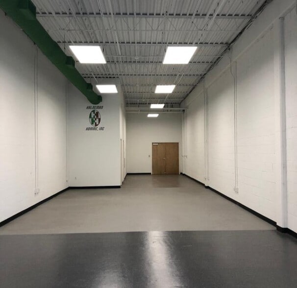 More Photos Of 464-470 Armour Dr NE, Atlanta Light Distribution For Lease