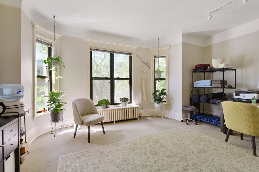 More Photos Of 2124 Dupont Ave S, Minneapolis Loft Creative Space For Lease