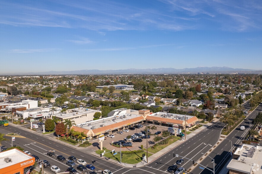 More Photos Of 488 E 17th St, Costa Mesa Restaurant For Lease