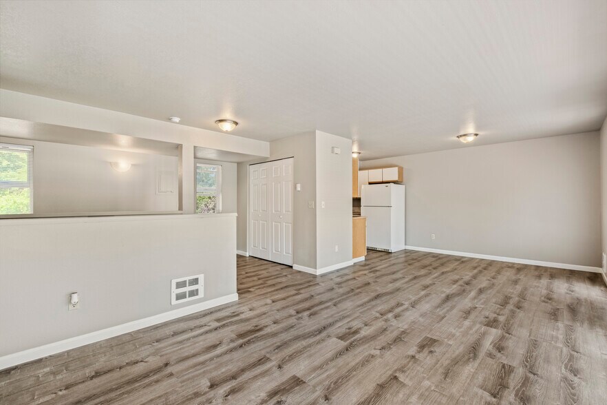 More Photos Of 21125 81st Dr NE, Arlington Apartments For Sale