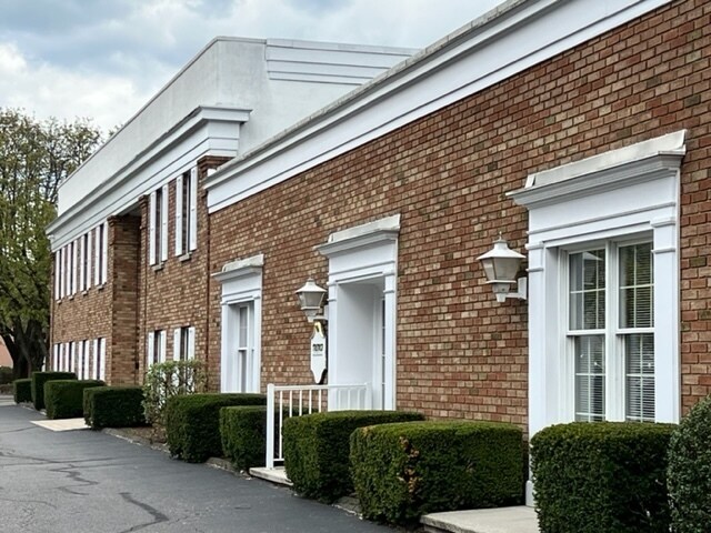 More Photos Of 8 Main St, Flemington Office For Lease