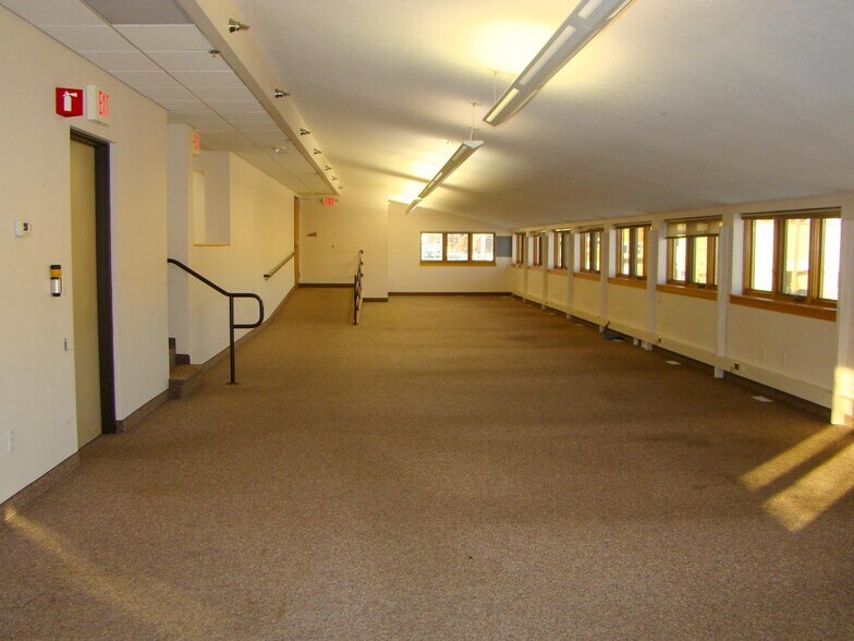 More Photos Of 112 7th St NE, Rochester Medical For Lease