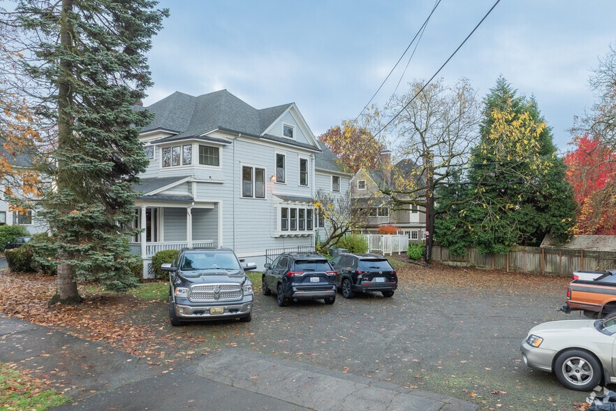 More Photos Of 309 W 12th St, Vancouver Office For Lease