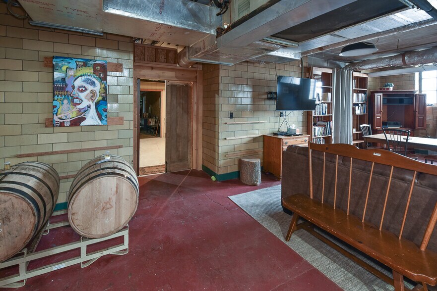 More Photos Of 4403 St Clair Ave, Cleveland Coworking Space