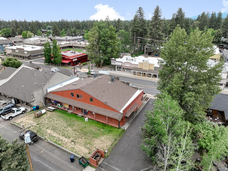 More Photos Of 220 W Cascade Ave, Sisters Storefront Retail Office For Lease