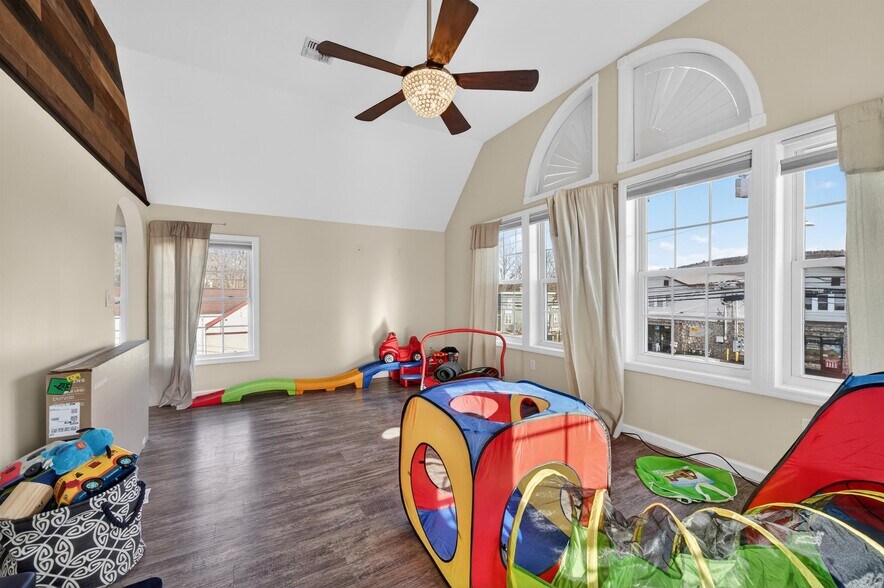 More Photos Of 531 Route 32, Highland Mills Office For Sale