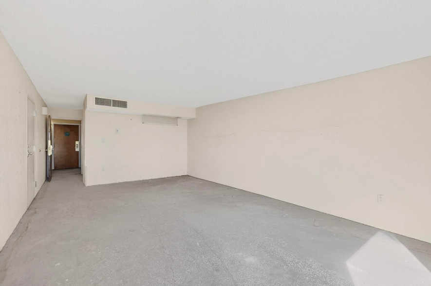 More Photos Of 1501 E Santa Fe Ave, Grants Hotel For Sale