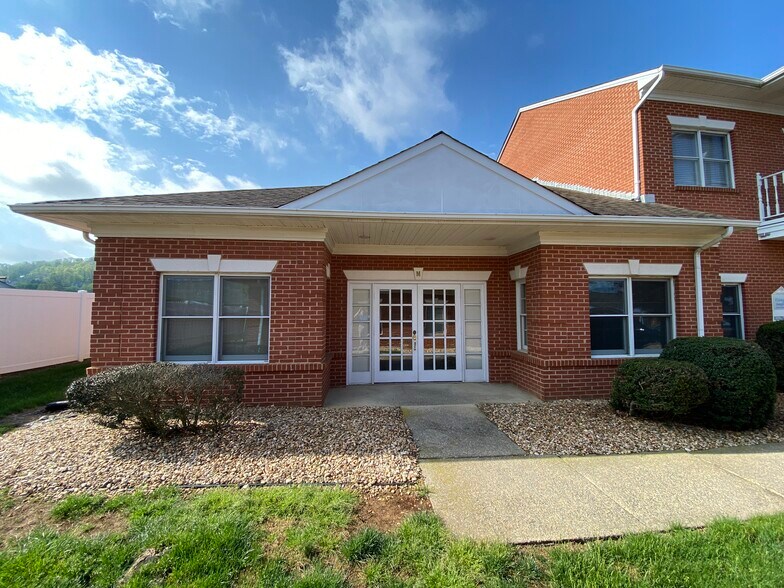 More Photos Of 370 Neff Ave, Harrisonburg Medical For Lease