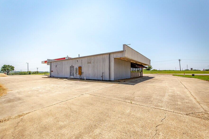 More Photos Of 140 E Reynolds Rd, Arkadelphia Convenience Store For Sale