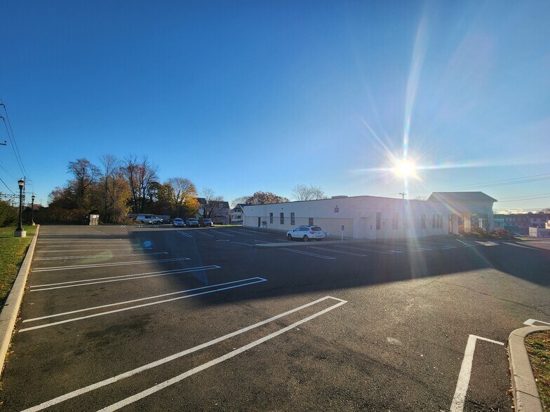 More Photos Of 233 Broad St, Milford Office For Lease