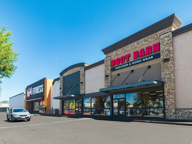 Primary Photo Of 870-1132 Biddle Rd, Medford Freestanding For Lease