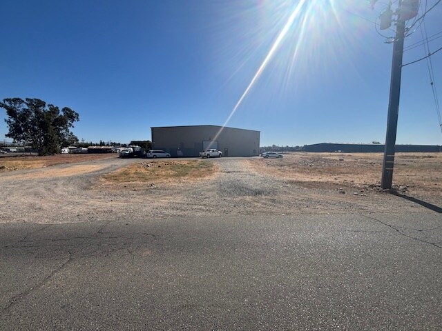 More Photos Of 2620 5th Ave, Oroville Warehouse For Sale