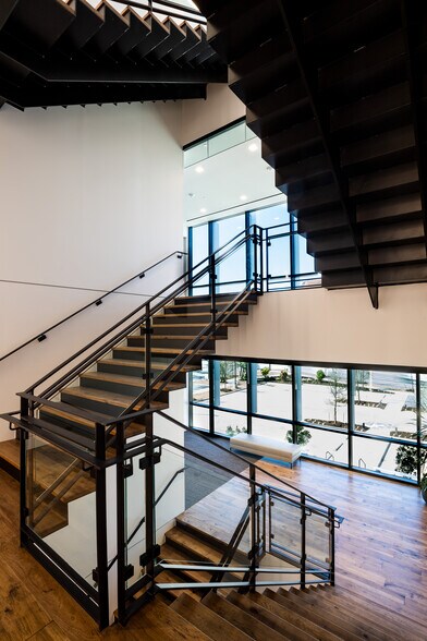 More Photos Of 200 Austin Hwy, San Antonio Office For Lease