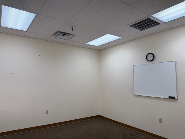 More Photos Of 20850 Langley Rd, Lexington Park Religious Facility For Lease