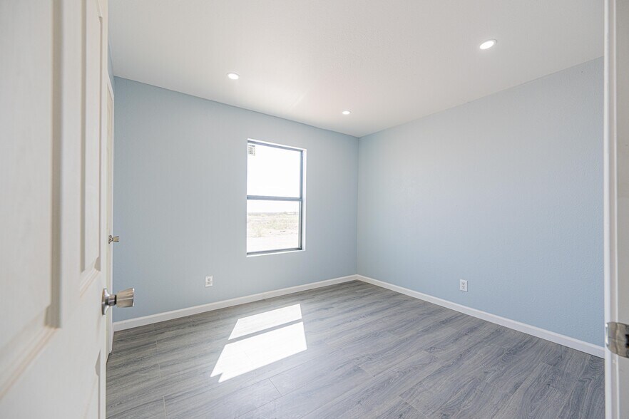 More Photos Of 241 Bass St, Odessa Land For Sale