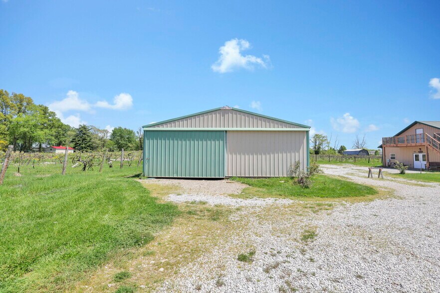 More Photos Of 1900 Winchester Southern Rd, Canal Winchester Winery Vineyard For Sale