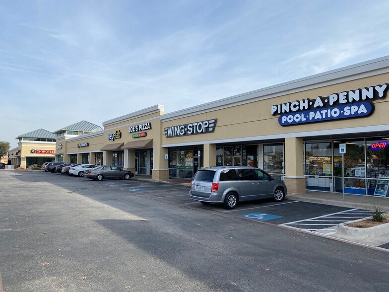 More Photos Of 5801 W Interstate 20, Arlington Storefront For Lease