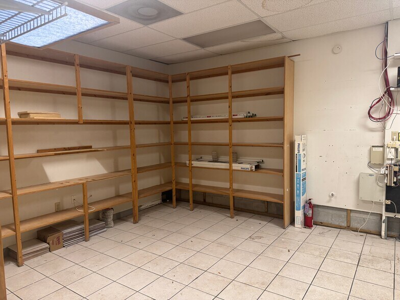 More Photos Of 3586 Aloma Ave, Winter Park Office For Sale