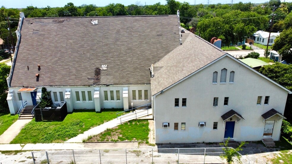 More Photos Of 507 E Mayfield Blvd, San Antonio Religious Facility For Sale