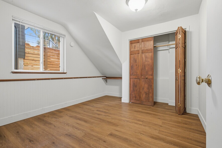 More Photos Of 1 W Dravus St, Seattle Apartments For Sale