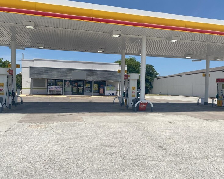 Primary Photo Of 1699 N I H 35, San Marcos Convenience Store For Sale