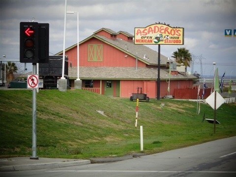 More Photos Of 33225 Hubert Way, Kettleman City Restaurant For Lease