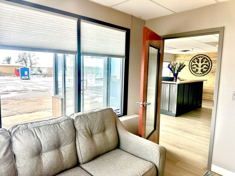 More Photos Of 1450 Valley St, Colorado Springs Warehouse For Lease