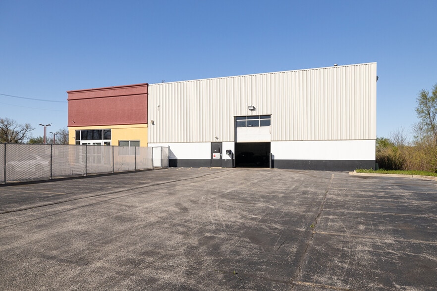 More Photos Of 1530 E New York St, Aurora Auto Dealership For Sale