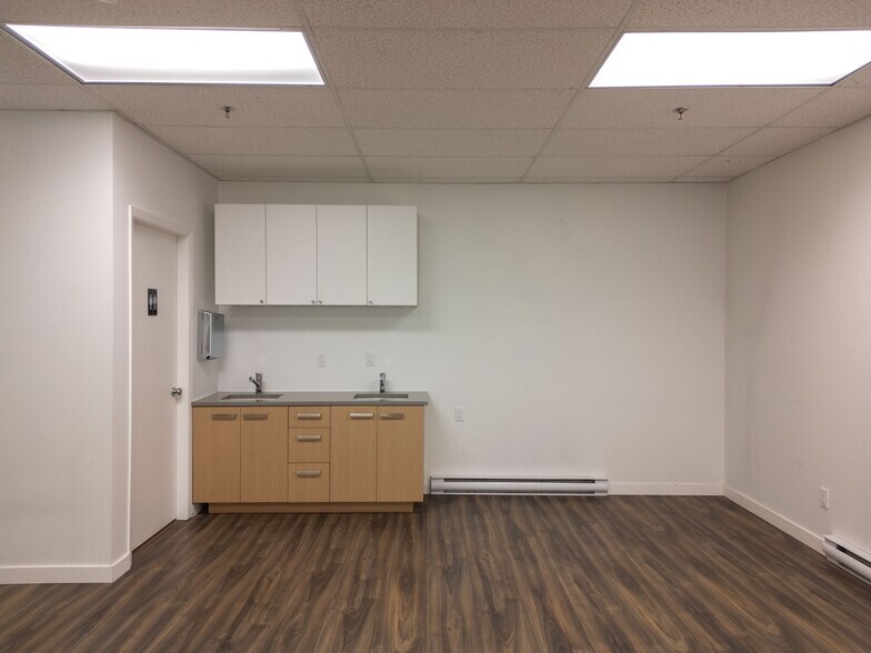 More Photos Of 408 E Kent Ave South, Vancouver Warehouse For Sale