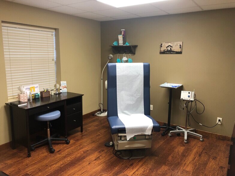 More Photos Of 493 S Seguin Ave, New Braunfels Medical For Lease