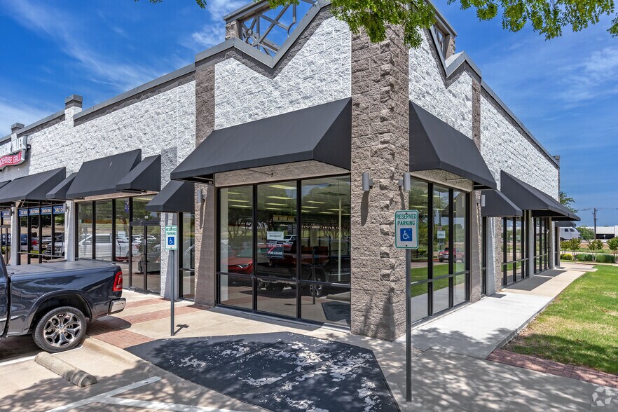 More Photos Of 1217-1270 State Highway 114, Grapevine Unknown For Lease