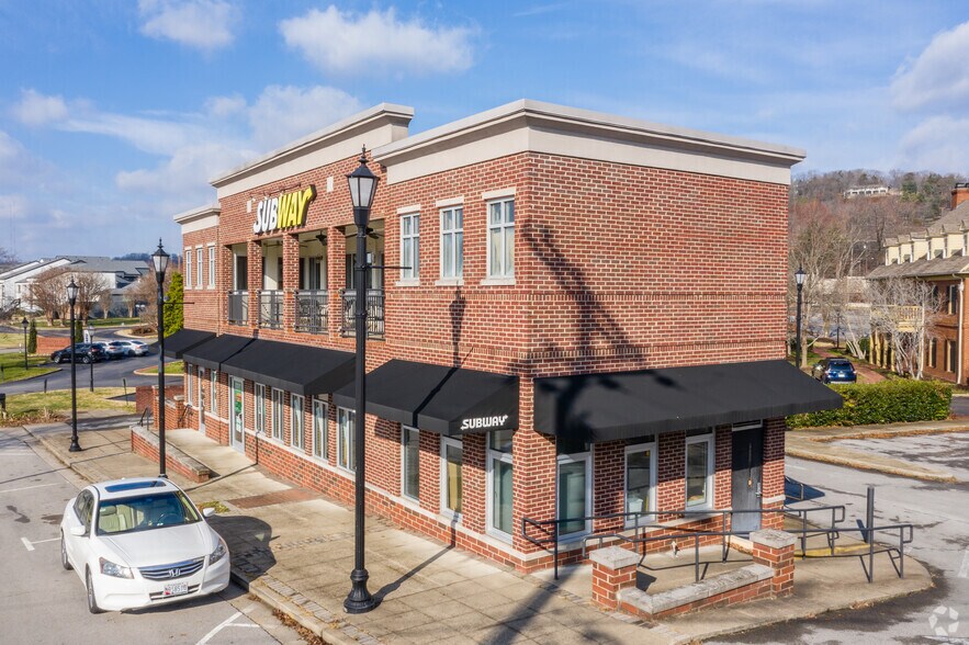 More Photos Of 5024 Harpeth Dr, Brentwood Storefront For Lease