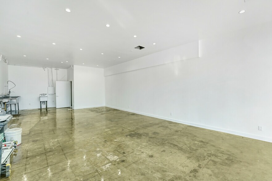 More Photos Of 4500-4506 Inglewood Blvd, Los Angeles Storefront For Lease