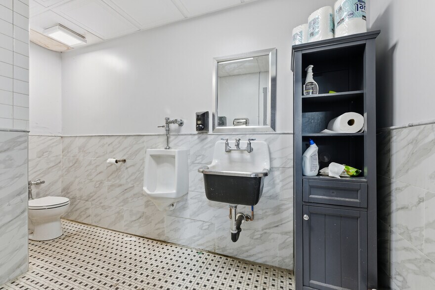 More Photos Of 740 High St, Holyoke Freestanding For Sale