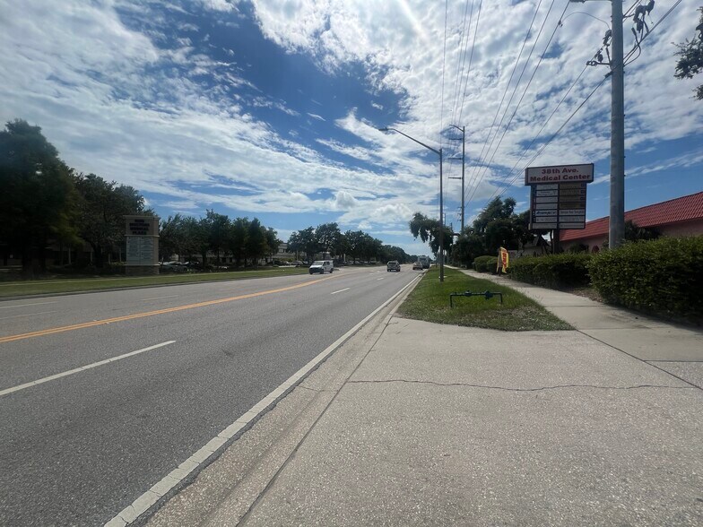 More Photos Of 6449 38th Ave, Saint Petersburg Medical For Lease